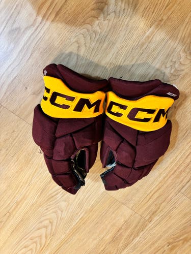 CCM JetSpeed FT8 Pro Gloves 14" (Used)