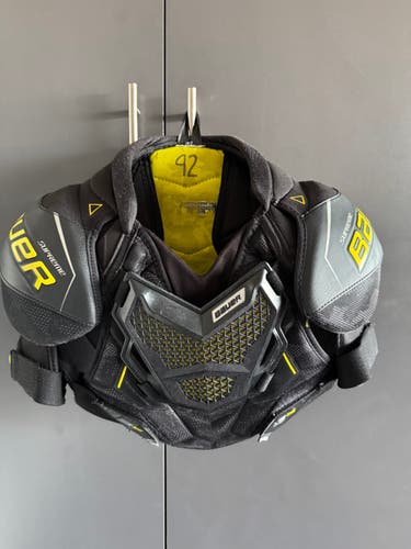 Large Intermediate Bauer Supreme 3S Shoulder Pads (Used)