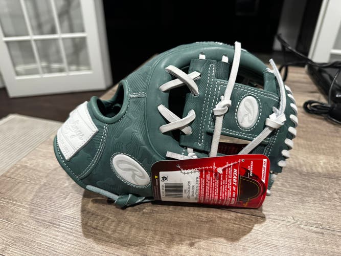 Rawlings Heart of the Hide RH Infield Baseball Glove 11.5" (New)