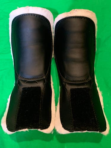 True VH White Met-Guard Felt Replacement Tongues Medium For 6-8.5 Skates *Read Full Description*