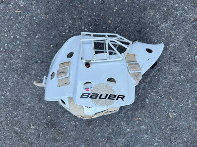 Bauer 940 Goalie Mask | Senior Small | SidelineSwap | Buy and Sell on ...