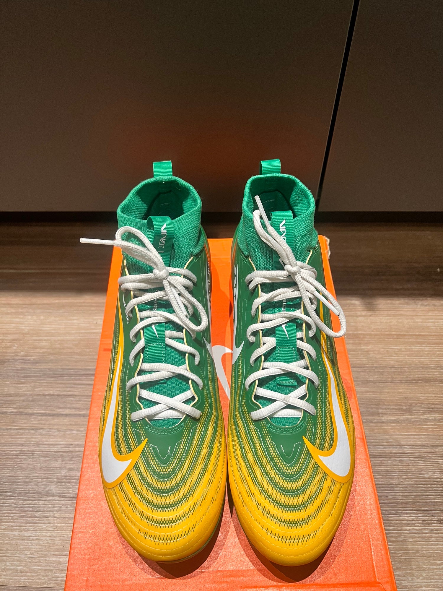 Oregon Ducks Nike ZOOM AIR VAPOR PRO Size 11.5 PE Cleats  display picture 1