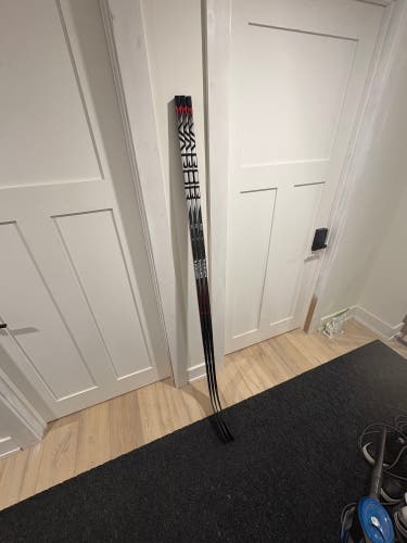 Bauer Vapor League Right Handed Hockey Stick P92 (2) & P92M (1) 77 Flex (New)