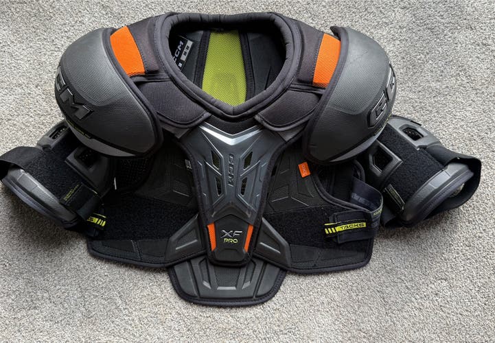 Medium Senior CCM Tacks XF Pro Shoulder Pads (New)