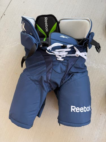 Senior Medium Reebok 16K Hockey Pants (Used)