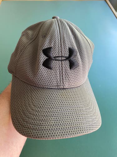 Gray Adult Unisex Large/Extra Large Under Armour Hat (Used)