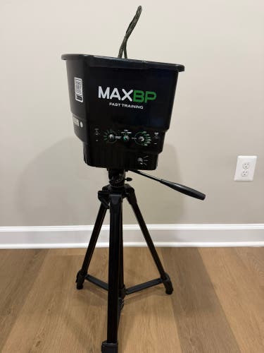 MaxBP Pro Pitching Machine & BetterBat Skinny Barrel Bat