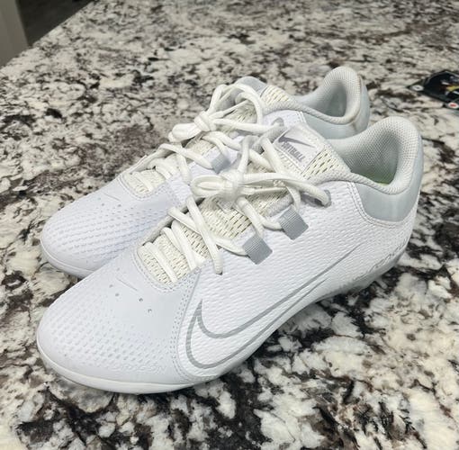 White Women's Size M 9.0 (W 10.0) Nike Hyperdiamond 4 Pro Metal (New)