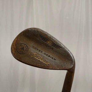 Titleist Vokey Oil Can Sand Wedge 56° / 14 Dynamic Gold Wedge Flex 35″