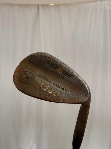 Titleist Vokey Oil Can Sand Wedge 56 / 14 Dynamic Gold Wedge Flex 35