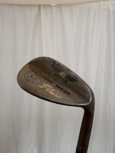 Titleist Vokey Oil Can Sand Wedge 54 / 10 Dynamic Gold Wedge Flex 35.5