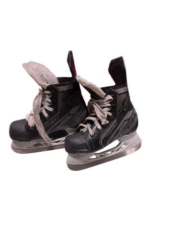 Used CCM TACKS Youth Hockey Skate Youth 11.0 11847-S000035432