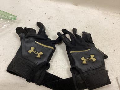 Used Under Armour BB/SB Batting Gloves Black SM 11725-S000501991