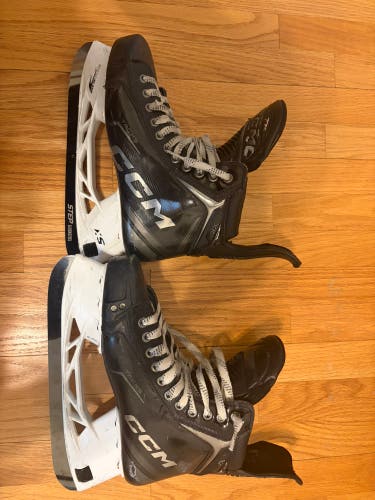 Black/Gray 2024 CCM Tacks XF Hockey Skates Regular Width 9 (Used)
