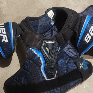 Men's Large Senior Bauer Shoulder Pads (Used)