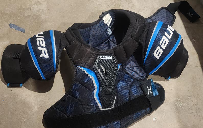 Men's Large Senior Bauer Shoulder Pads (Used)