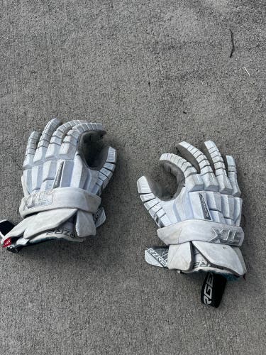 STX Surgeon RZR2 Lacrosse Gloves (Used)