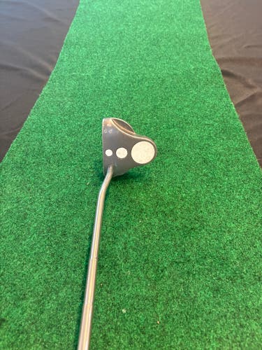 Golf Putter: Men's Mallet Right Handed Putter 35" (Used)