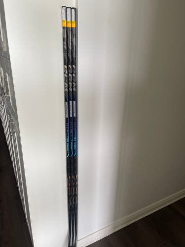 Senior CCM Ribcor Trigger 9 Pro Right Handed Hockey Stick P28 75 Flex (New)