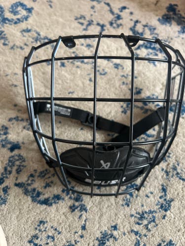 Small Bauer Profile II Facemask Full Cage (Used)