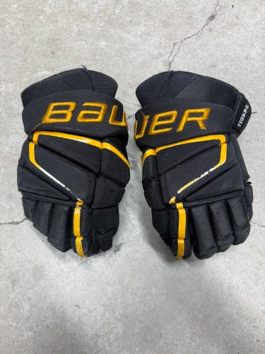 14” Bauer Vapor Hyperlite Gloves NCAA (Used)