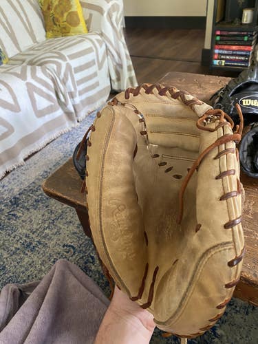 Catcher's RH Rawlings Heart of the Hide Baseball Glove 33" (Used)
