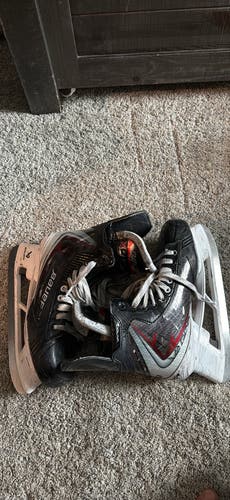 2025 Bauer Vapor Fly40 Hockey Skates 10.5 (Used)