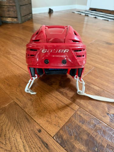 Small Bauer Re-Akt 155 Helmet (Used)