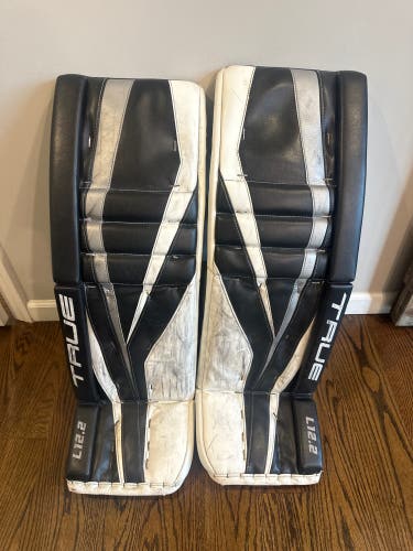 36" True L12.2 Goalie Leg Pads (Used)