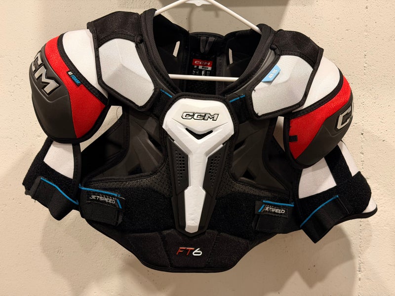 Men's Medium Senior CCM JetSpeed FT6 Shoulder Pads