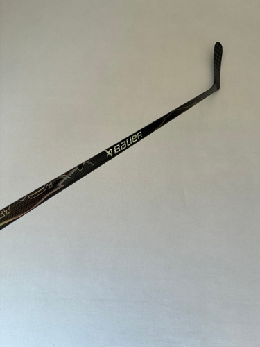 New 77 Flex P92 Senior Bauer Vapor (Flylite dress) Left Hand Pro Stock Hockey Stick - Black