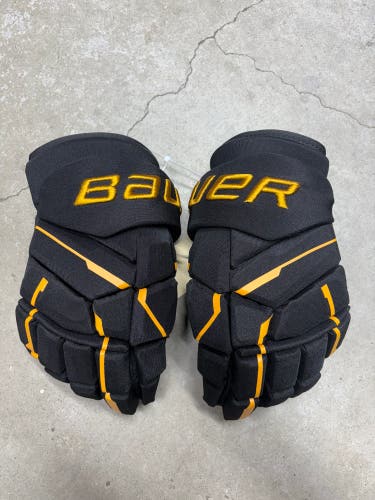 15” Bauer Mach Gloves Colorado College Pro Stock (Used) NCAA