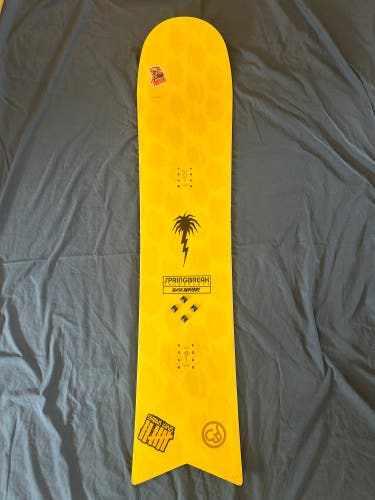 CAPiTA Spring Break Slush Slashers Snowboard WideWithout Bindings Soft Flex Directional 143 cm (Used