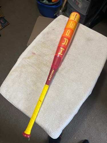 2025 Easton Hype Fire Composite USSSA Certified Bat (-8) 22 oz 30" (New)