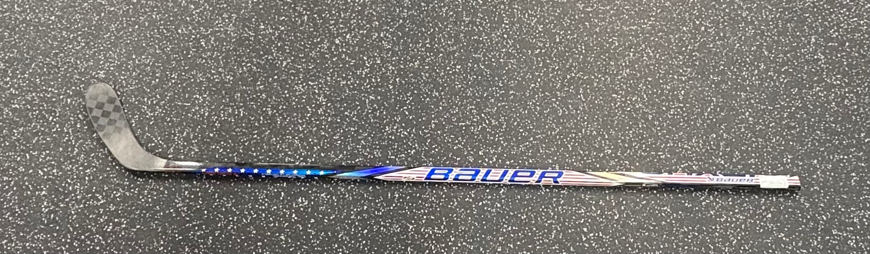 Senior Bauer Nexus Tracer Right Handed Hockey Stick P28 77 Flex (Used) USA
