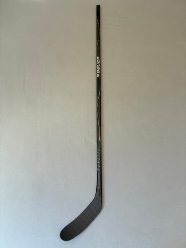 New 87 Flex P28 Senior Bauer Vapor League (Flylite dress) Right Hand Pro Stock Hockey Stick - Black