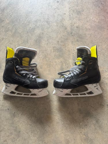 2018 Bauer Supreme S27 Hockey Skates Regular Width Size 6 (Used)