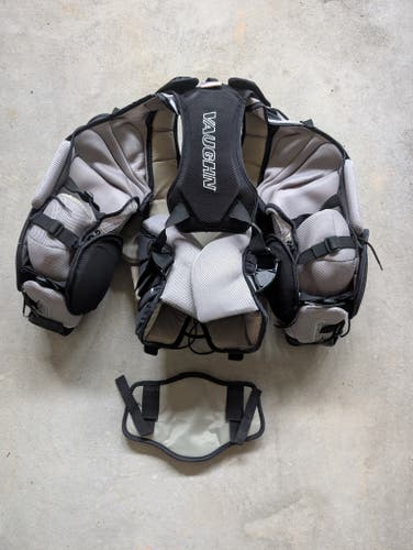 Medium 2021 Vaughn SLR 2 Pro Goalie Chest Protector (Used)