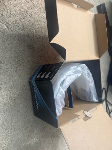 Medium Bauer Pro Straight Visor Clear (New)