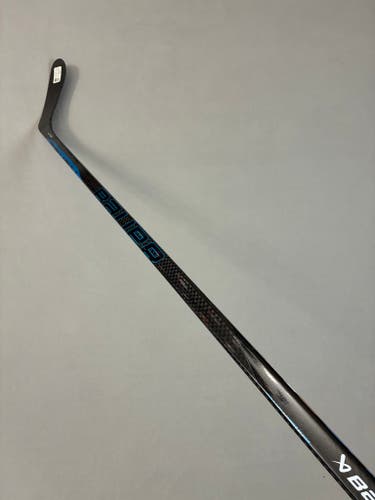 New 65 Flex P28 Intermediate Bauer Nexus E5 Pro Right Hand Hockey Stick