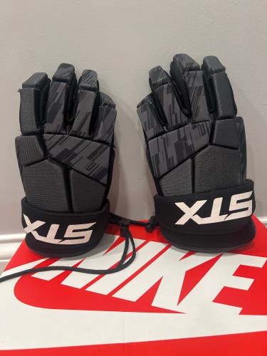 STX Stallion 75 Lacrosse Gloves (Lighty Used)
