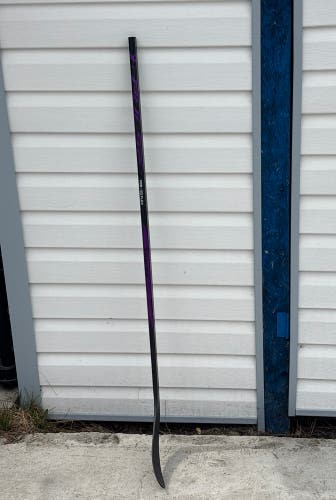 Youth Bauer Pulse Right Handed Hockey Stick P28 20 Flex (New)
