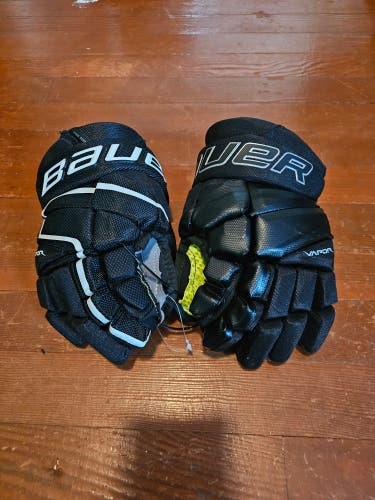 Bauer Vapor 3X Pro Gloves 10" (Used)