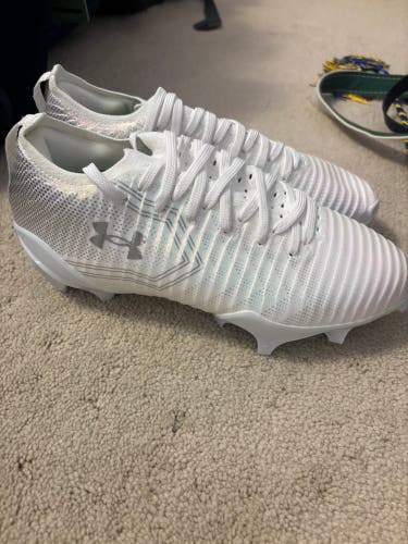 Notre Dame White Unisex Size W 8.0 Adult Under Armour Cleats (New)