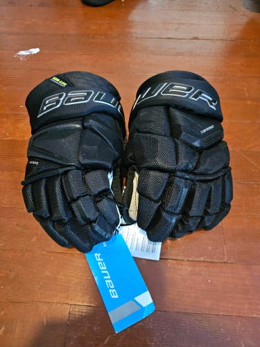 Bauer Vapor Hyperlite Gloves 12" (New)