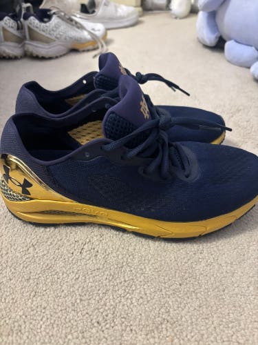 Notre Dame Blue Unisex Size W 8.5 Adult Under Armour HOVR Sonic Shoes (Used- worn once)
