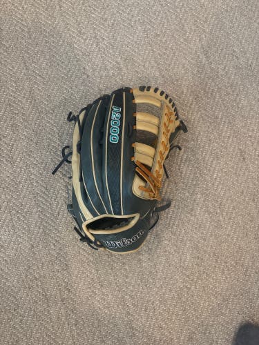 2025 Wilson A2000 RH Outfield Baseball Glove 12.75" (New)