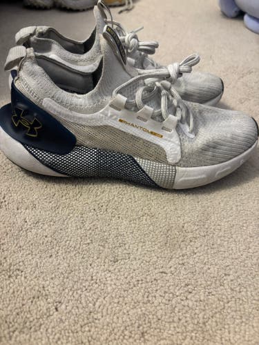 Notre Dame White Unisex Size M 7.0/W 8.5 Adult Under Armour HOVR Phantom Shoes (Used)