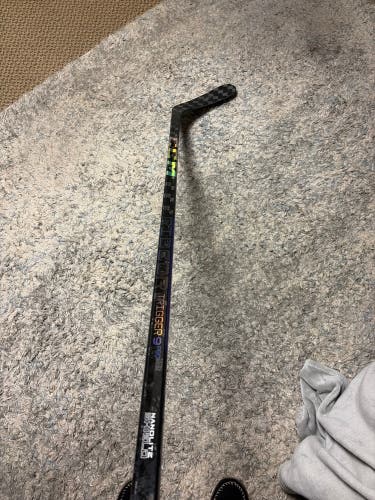 Senior CCM Ribcor Trigger 9 Pro Right Handed Hockey Stick P92 95 Flex Pro Stock (New)