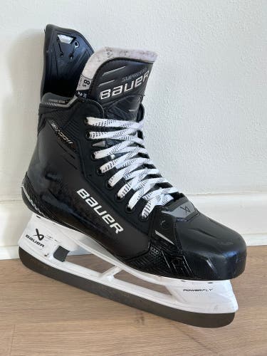Bauer Supreme Shadow Hockey Skates Fit 2 size senior 8.5 (Used)